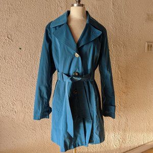 London Fog turquoise fit-and-flare trench coat, lots of details